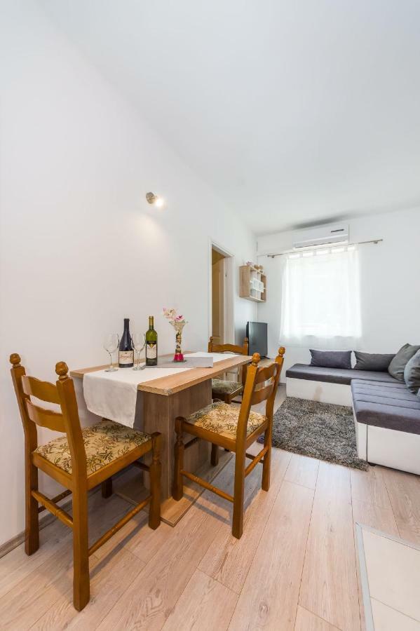 Apartman Nino Новиград-Далмация Экстерьер фото