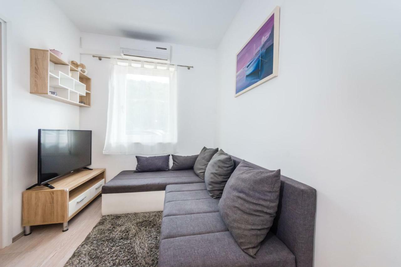 Apartman Nino Новиград-Далмация Экстерьер фото